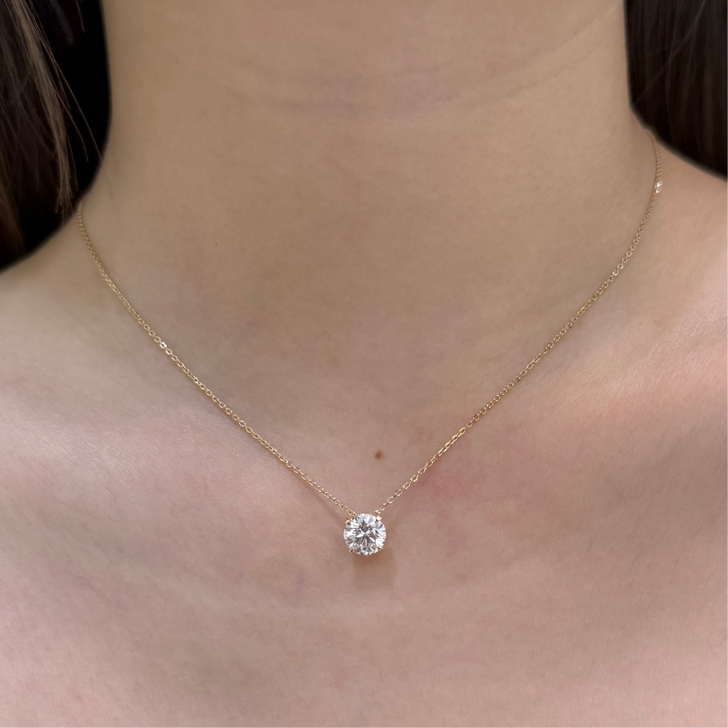 IGI Lab Diamond round 1.1ct heart-prong two way pendant with necklace