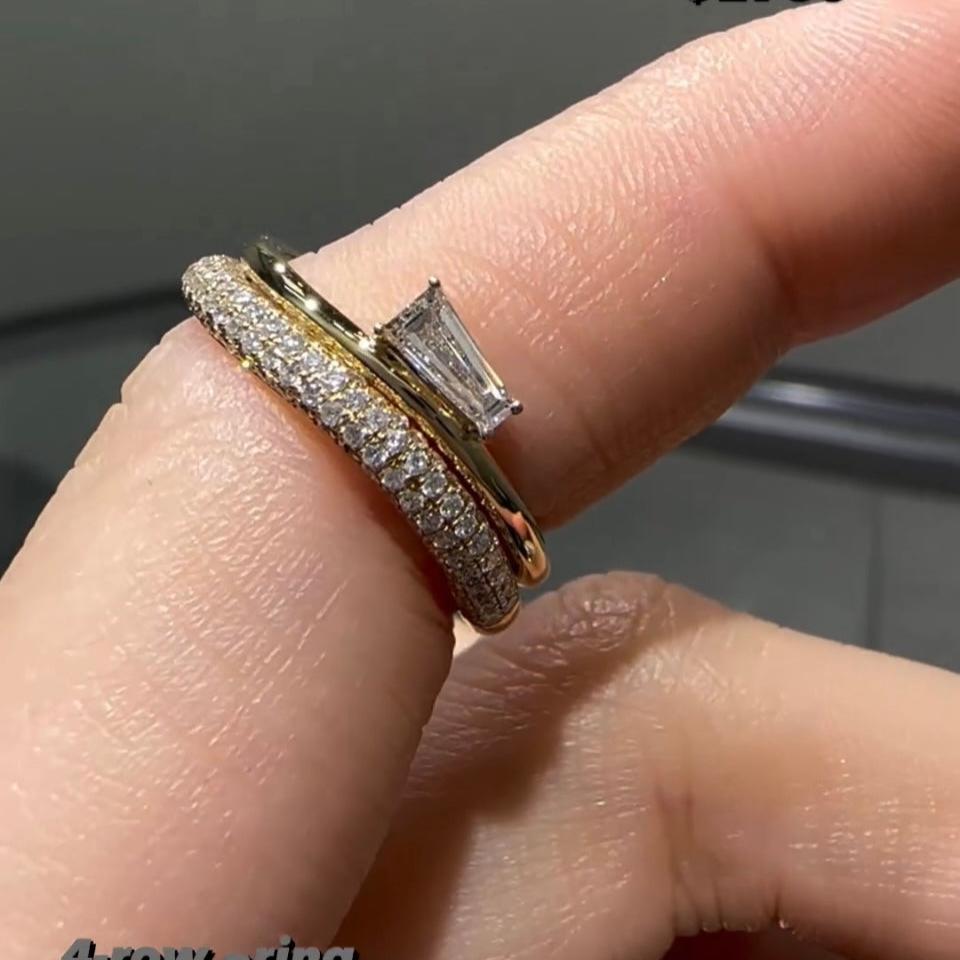 Lab diamond Baguette cut 0.15ct wavy ring
