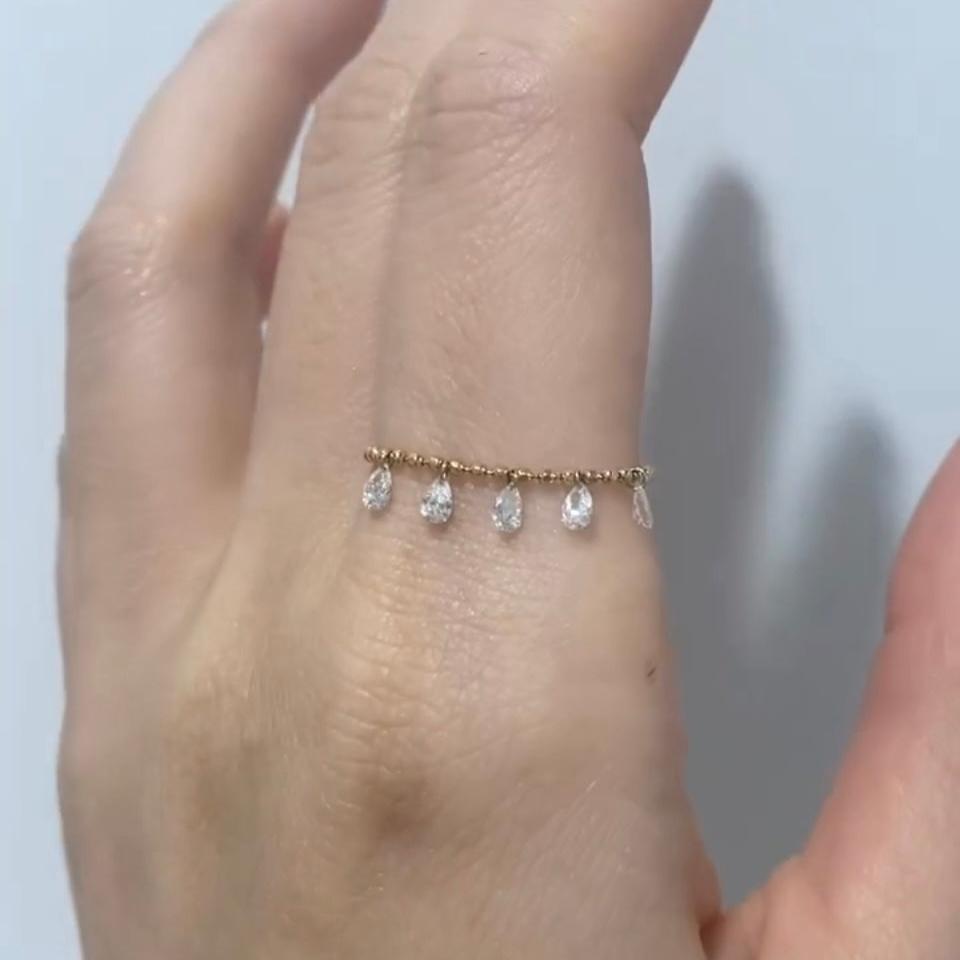 Lab diamond Pear shape 0.25ct dancing chain ring