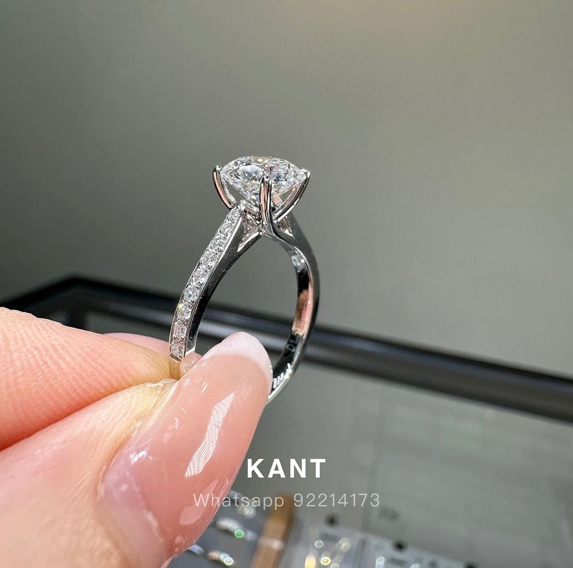 IGI Lab diamond round 1.5ct  four-prong claw twist channel set ring