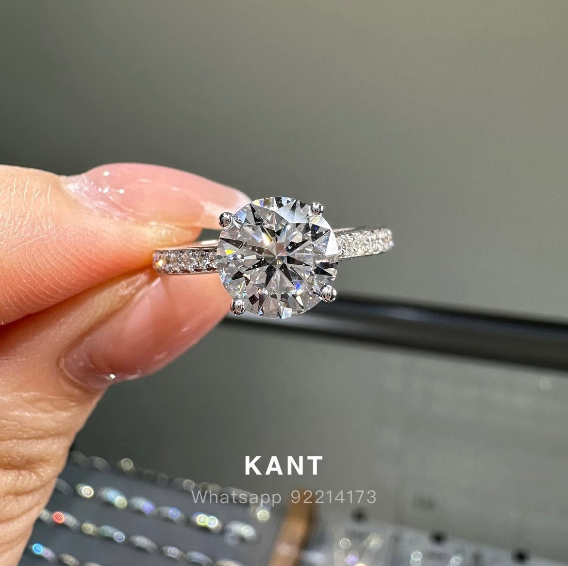 IGI Lab diamond round 1.5ct  four-prong claw twist channel set ring