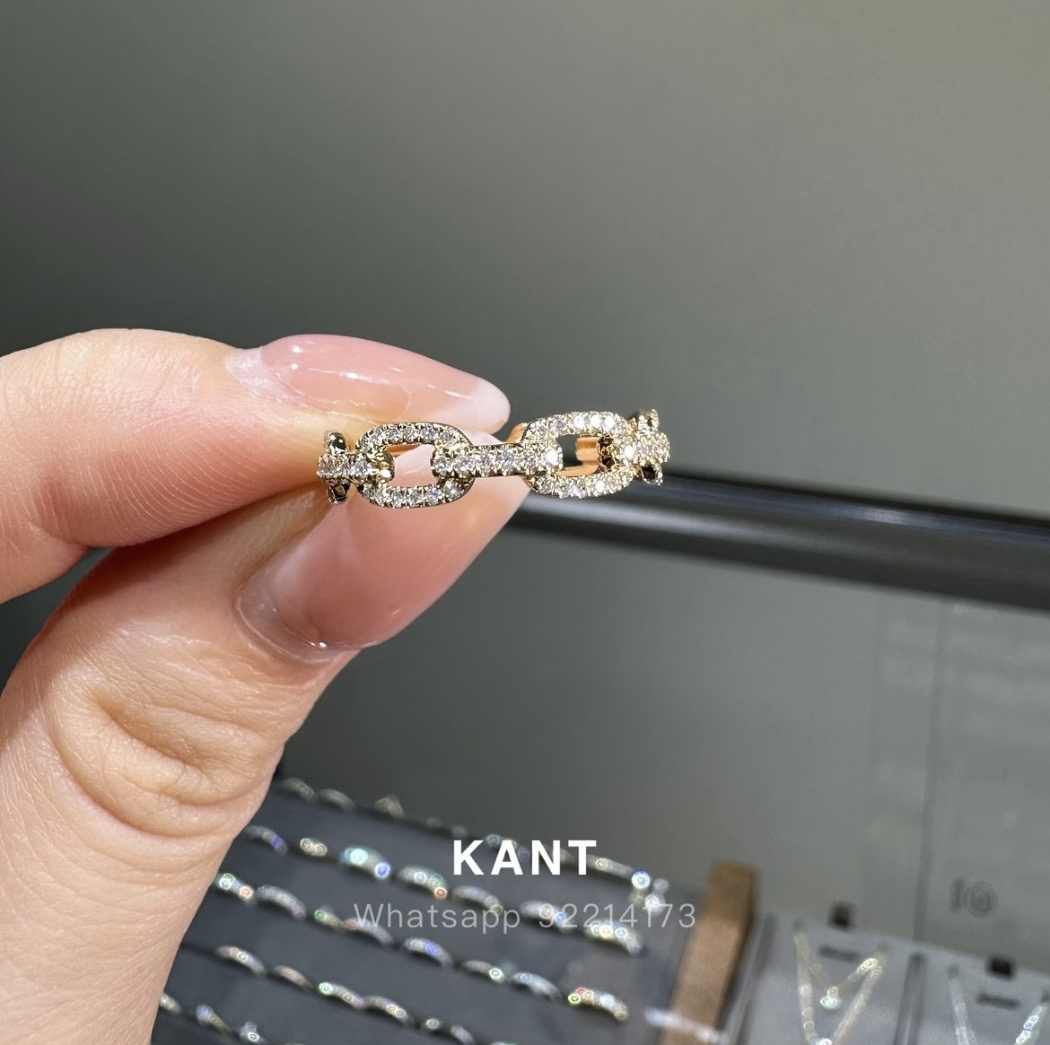 Lab diamond round 0.3ct chain link ring