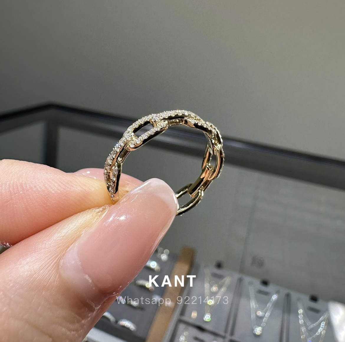 Lab diamond round 0.3ct chain link ring