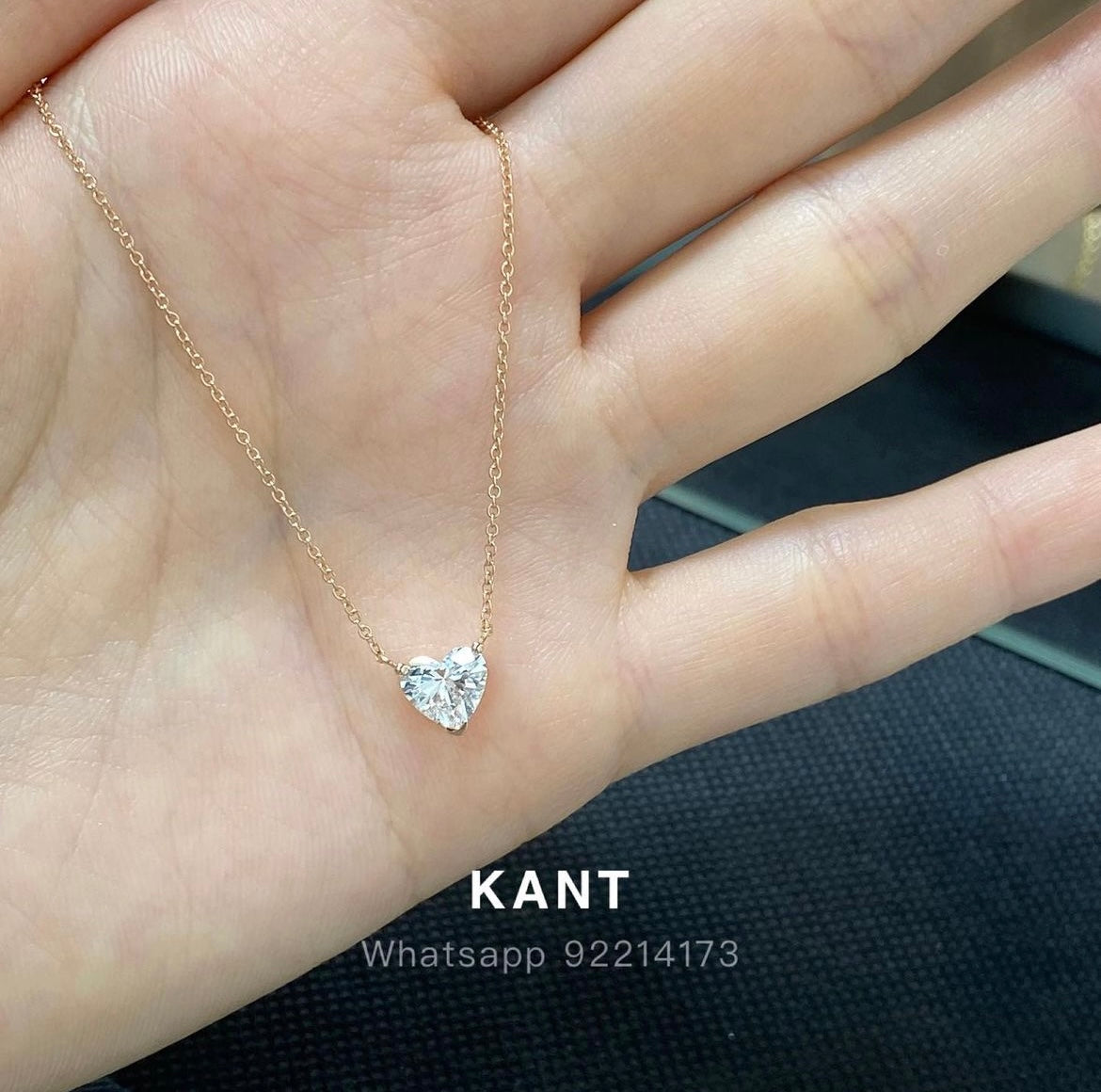 Lab grown diamond heart shape 0.9ct three-prong necklace