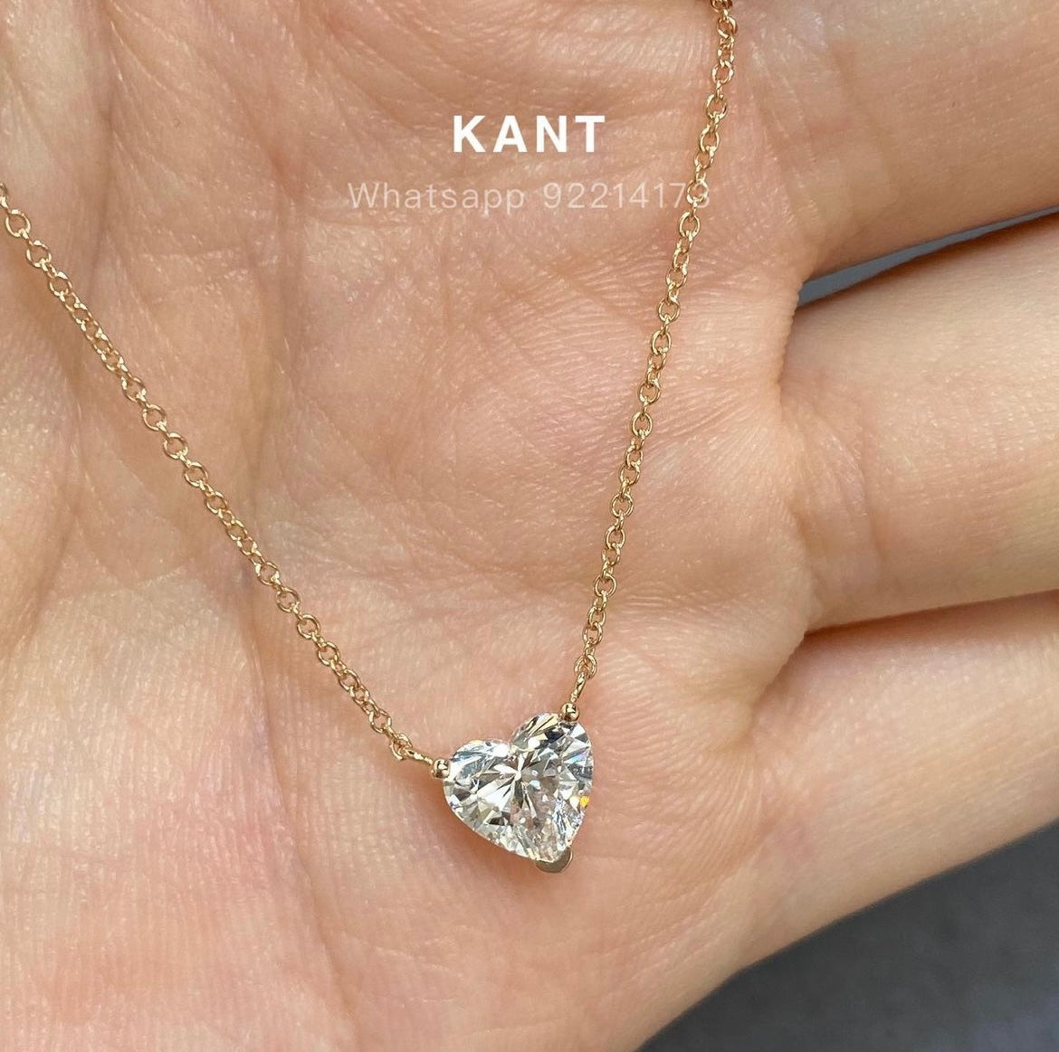 Lab grown diamond heart shape 0.9ct three-prong necklace