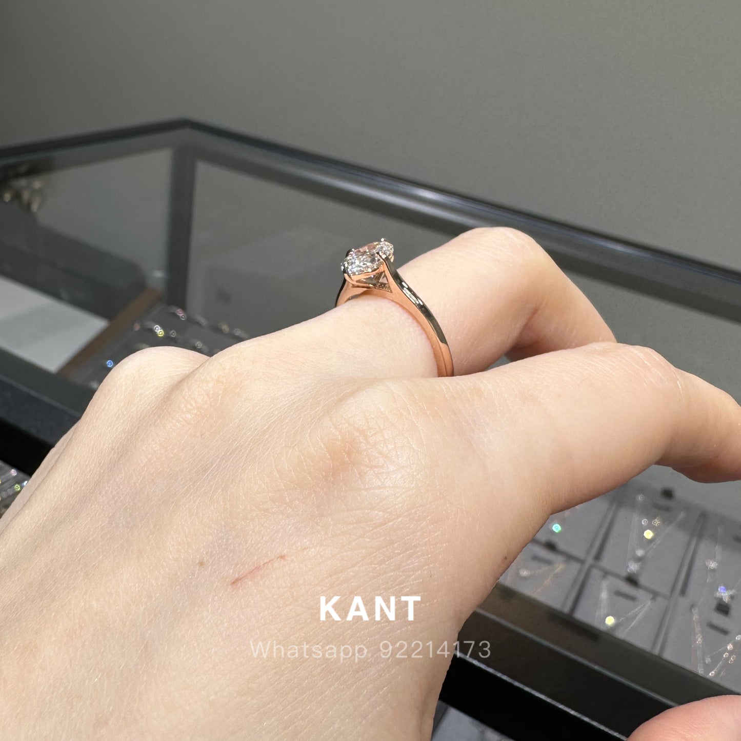 IGI lab diamond Oval shape 1ct four-prong compass ring